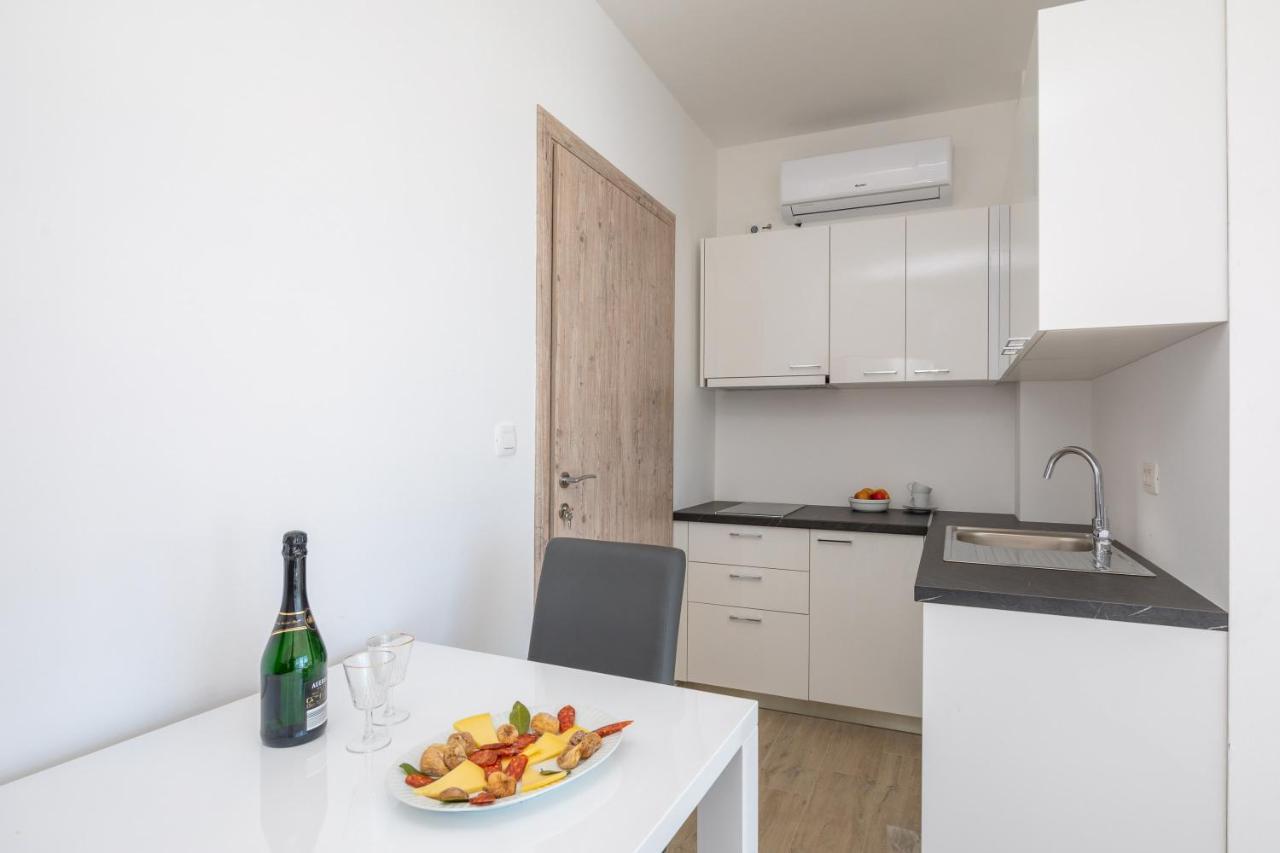 Absolute Beach Holidays Apartment ดูกีรัท ภายนอก รูปภาพ